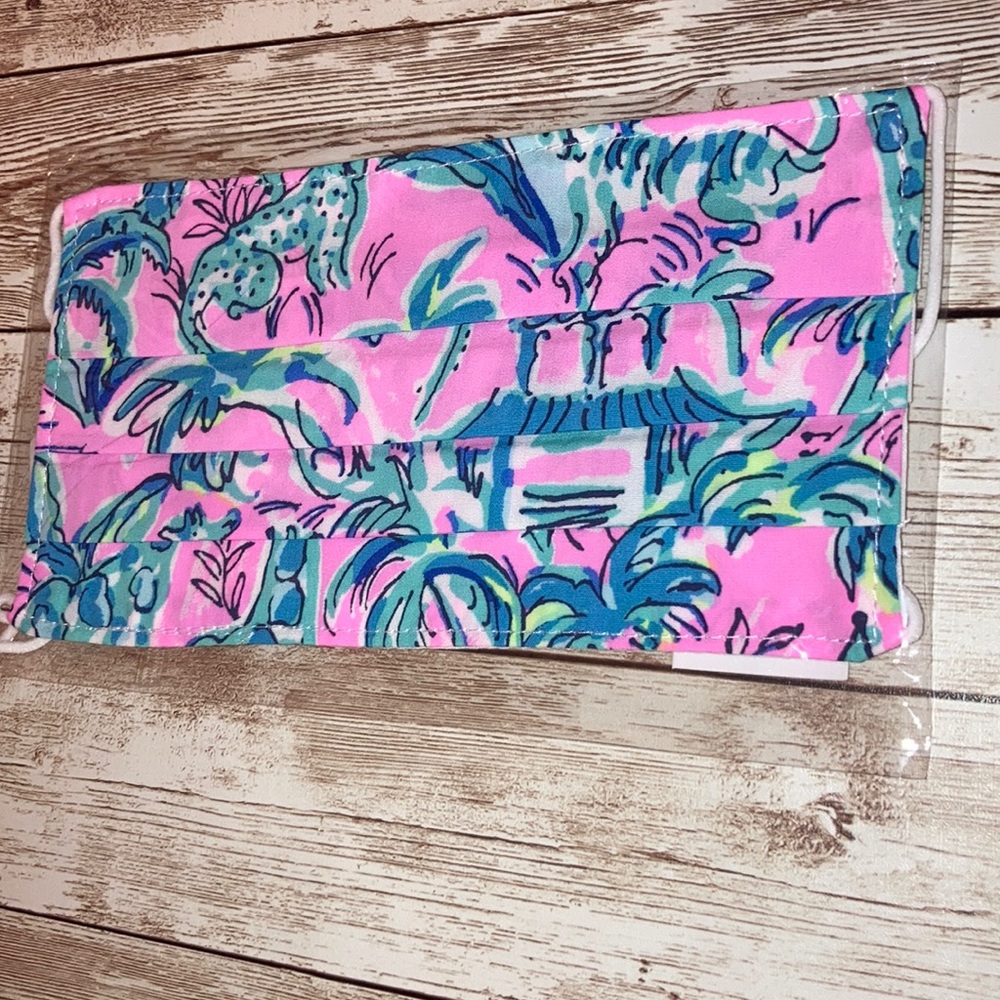🆕 Lilly Pulitzer Face Mask